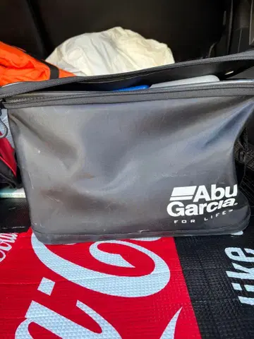Abu Garcia 낚시용 가방 중형