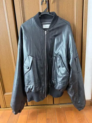 The Frankie Shop 레더 봄버 자켓