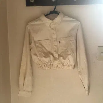 Levi's 화이트 크롭 자켓