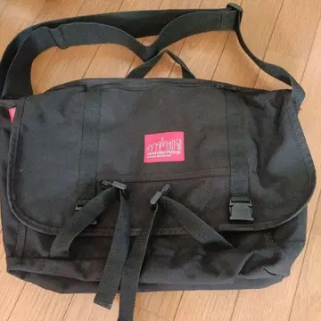 Manhattan Portage 블랙 숄더백