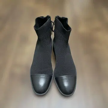 STACCATO 블랙 니트 하이컷 부츠