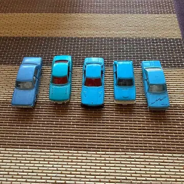 파란색 세단 타입 미니카 5대 세트