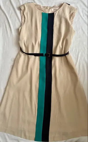 슬리브리스 베이지 원피스 9호