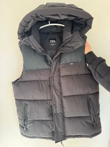 ZARA 후드 부착 블랙 다운 베스트 M