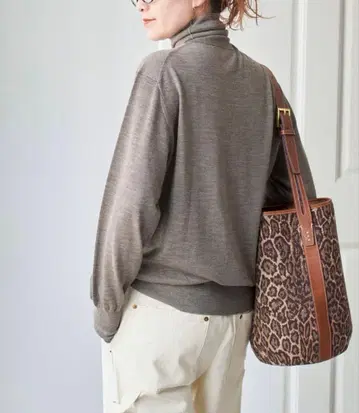 Spick and Span 18G 터틀넥 풀오버