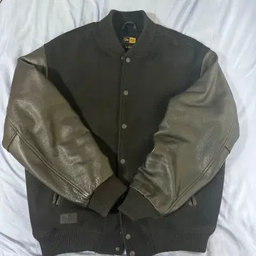 NEW ERA 고급 바시티 자켓 블랙 LL