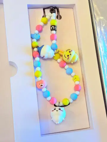 치이카와 CASETIFY 스트랩