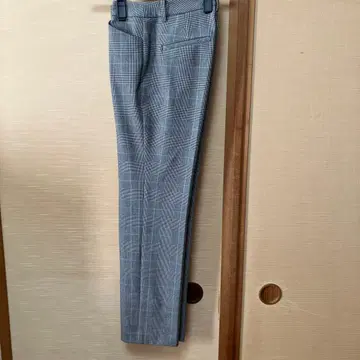 비쓰리 체크 무늬 그레이 슬랙스 26 사이즈