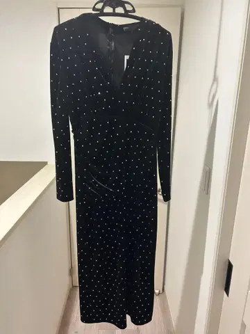 샤이니 벨벳 미디 기장 원피스