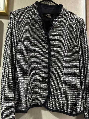 레리안 17+ 노카라 자켓 가벼운 테두리 반짝임 네이비/화이트