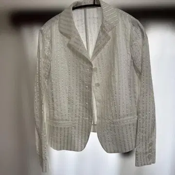 [ 미사용 새상품 ] DANAPARIS 화이트 테일러드 자켓