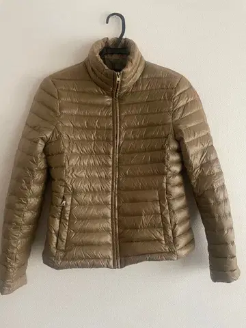 ZARA 카키 다운 자켓 XS