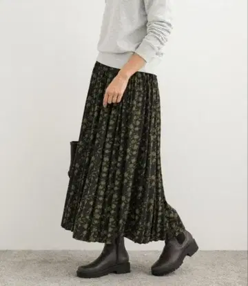 DOORS 플라워 프린트 플리츠 스커트