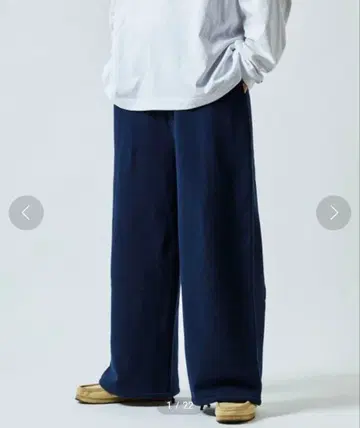 프릭스스토어 와이드 스트레이트 실루엣 속기모 스웨트 팬츠 1