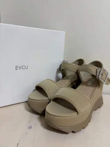 새상품 EVOL 스퀘어 비쥬 통굽 샌들 L 베이지
