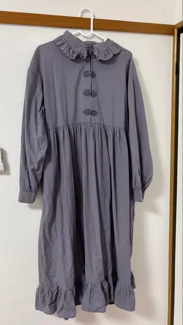 [ merry jenny ] 프릴이 달린 블루 그레이 원피스