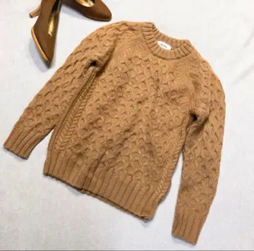 Mila Owen 베이지 케이블 니트 스웨터