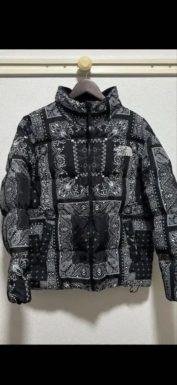 THE NORTH FACE 반다나 패턴 한국 한정판 다운 자켓