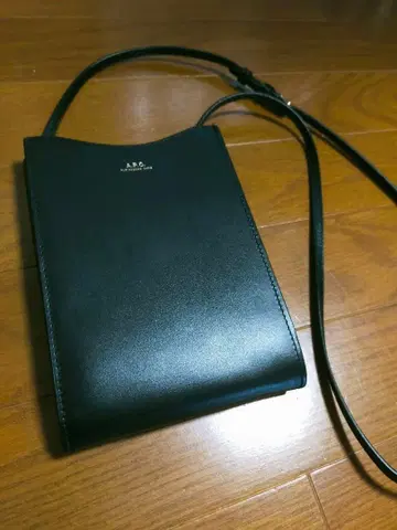 [ 정품 ] 아페쎄 넥 파우치 숄더백 블랙