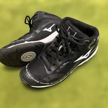 미즈노 웹 다이버즈 23.5cm 중고