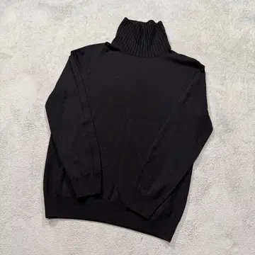 크루치아니 블랙 터틀넥 니트 울 52사이즈