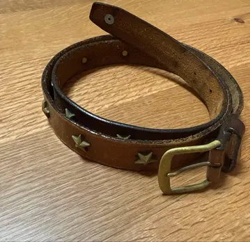 브라운 가죽 별 모양 스터드 벨트