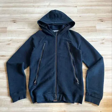 EMPORIO ARMANI 팔자 지퍼 후드티