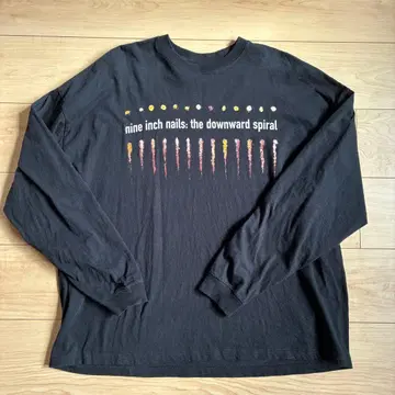 Nine Inch Nails 셔츠