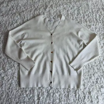 PLST UV컷 레이온 블렌드 메탈 버튼 가디건 화이트