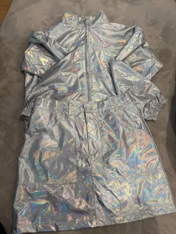 KISS GREEN 실버 자켓 스커트 세트