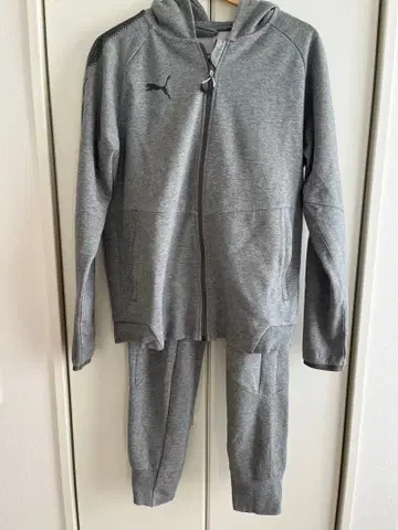 PUMA 그레이 풀 지퍼 자켓과 팬츠 셋업