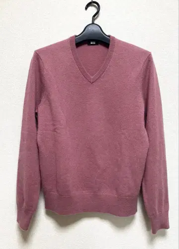 새상품급 UNIQLO 캐시미어 100% V넥 스웨터