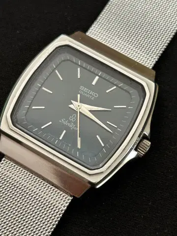 SEIKO 실버 웨이브 빈티지 쿼츠 작동 중