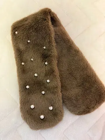 TOCCA 퍼 머플러 브라운 펄풍 비즈