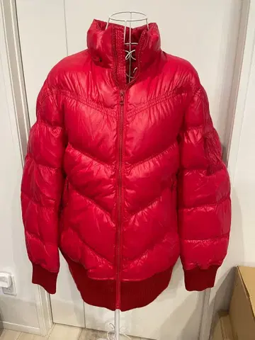 UNIQLO 프리미엄 다운 자켓 레드