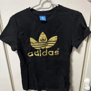 adidas 골드 로고 티셔츠 S 사이즈