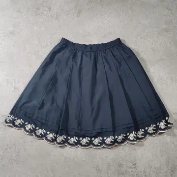[ 새상품급 ] Couture Brooch 쿠튀르 브로치 자수 스커트 M