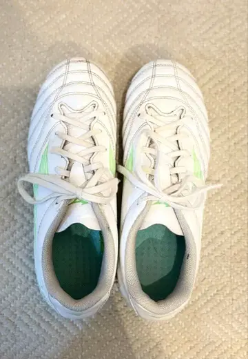 미즈노 모렐리아 네오 2 축구화