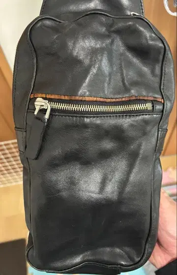 폴스미스 바디백 올 가죽 블랙 멀티 스트라이프 천연 가죽