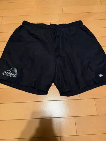 XLARGE NEWERA 콜라보 숏팬츠