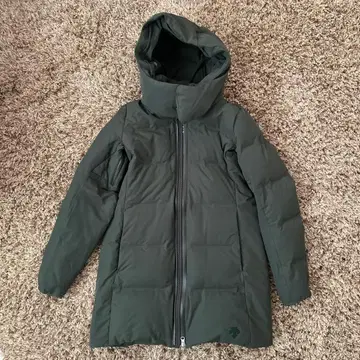 데상트 미즈사와 다운