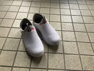 화이트 메쉬 슬립온 슈즈 컨디션 최상 가격 인하