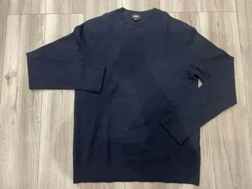 유니클로 네이비 캐시미어 크루넥 스웨터