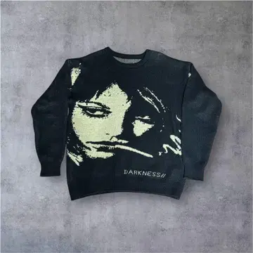 블랙의 DARKNESS 스웨터