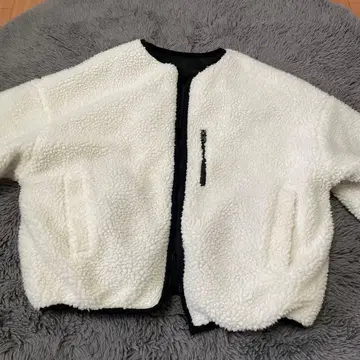 화이트 보아 자켓 리버서블