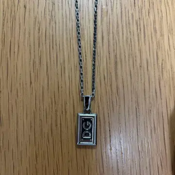 D&G 목걸이
