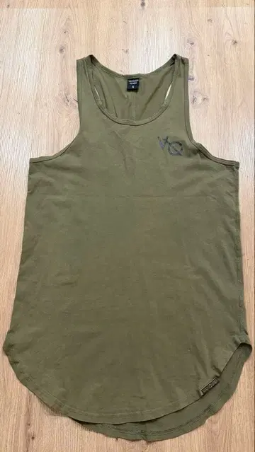 VANQUISH 올리브 그린 탱크탑