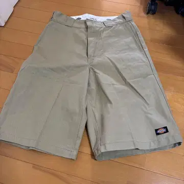 Dickies 베이지 숏팬츠 사이즈 32