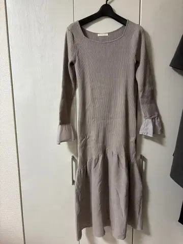 [새상품급!] 프로포션 바디 드레싱의 니트 원피스