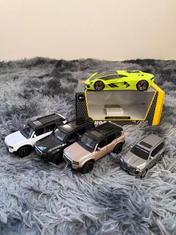 도요타 랜드크루저 250 300 람보르기니 새상품급